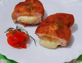 Куриная грудка, фаршированная сыром