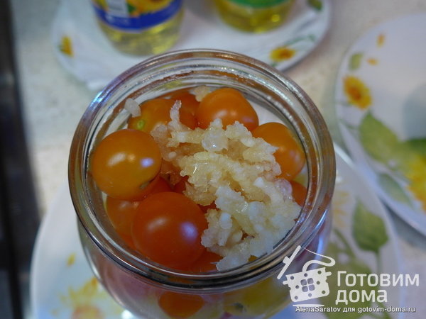 Маринованные помидоры с чесноком фото к рецепту 4