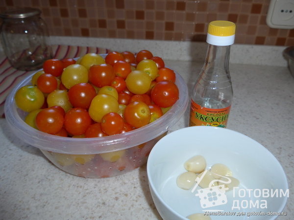 Маринованные помидоры с чесноком фото к рецепту 1