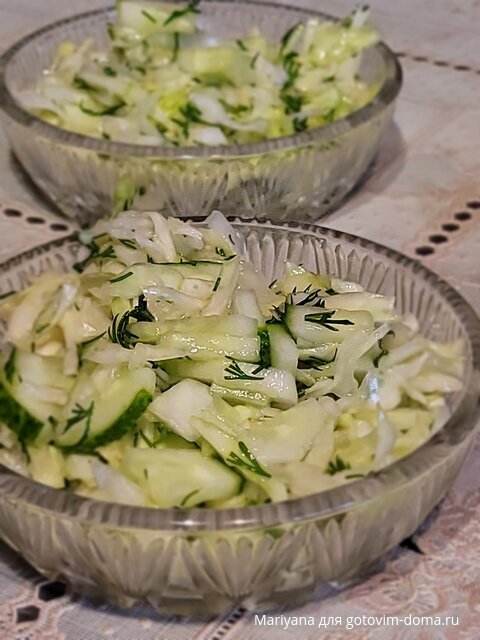 Салат из свежей капусты и огурцов.jpg