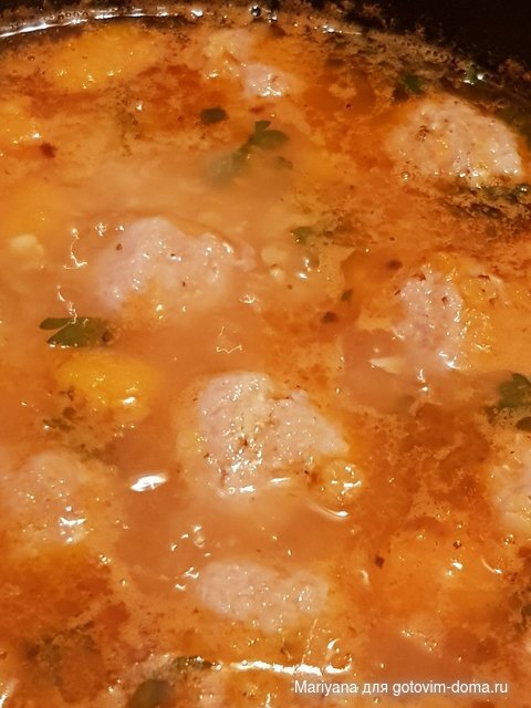 Чечевичный суп с тыквой и фрикадельками.jpg