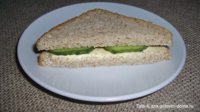 Сэндвич с огурцом по-английски.JPG