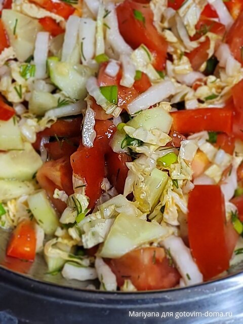 Салат из пекинки с овощами.jpg
