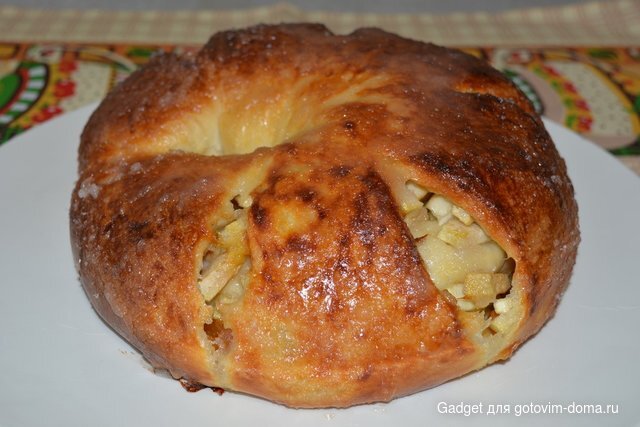 шведский яблочный пирог с ромовой глазурью.JPG