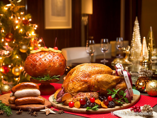 Festive-Turkey-and-Ham.jpg