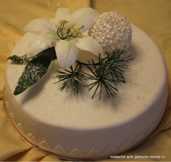 novogodnij tort 2013.jpg