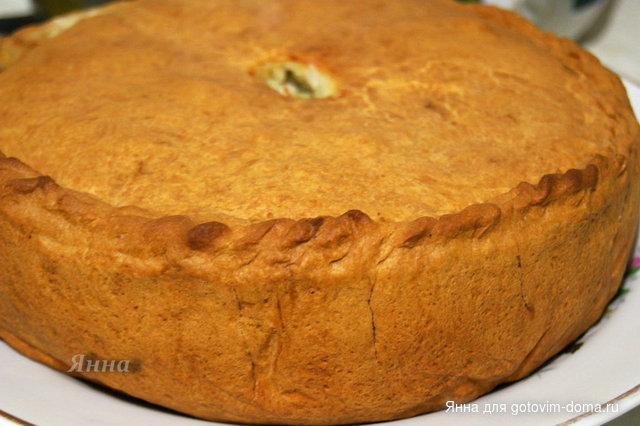 Зур-белиш татарский закрытый пирог с картошкой и мясом.jpg