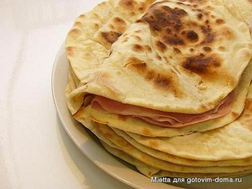 piadina romagnola con mortadella.JPG