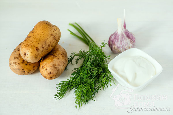 Запеченный картофель со сметанно-чесночным соусом фото к рецепту 1