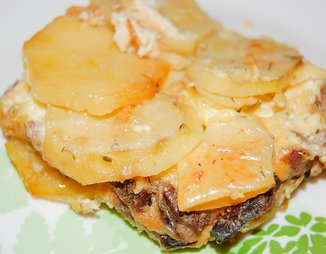 Картофельная запеканка с мясом и грибами