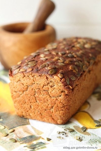 Хлеб с творогом и тыквенными семечками на ржаной закваске фото к рецепту 4
