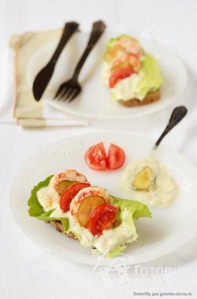 Smørrebrød - Бутерброд с креветками и соусом ремулад фото к рецепту 2