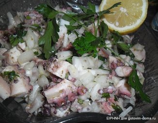 Хтаподи салата ( салат из осьминога)