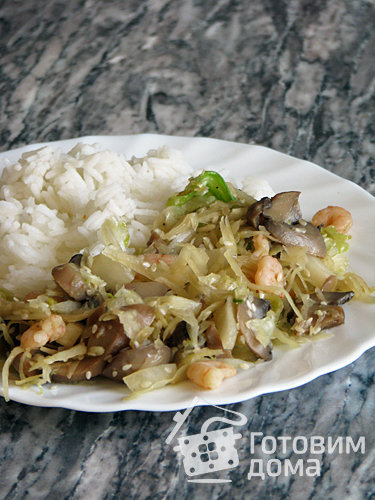 Овощи по-азиатски с креветками в соевом соусе