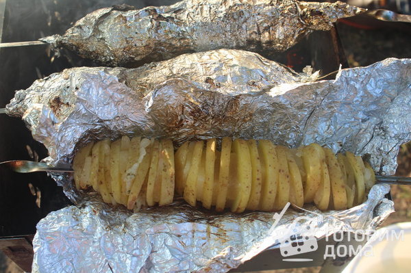 Картофельный кебаб с салом и чесночно-сырным соусом фото к рецепту 9