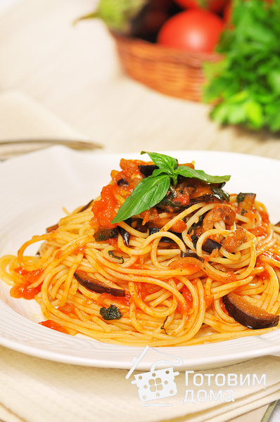 Спагетти с баклажанами в томатном соусе фото к рецепту 12