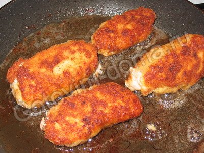 Куриные рулетики с сыром и зеленью – Пошаговый рецепт с фото. Рецепты на 23 февраля. Вкусные рецепты с фото Куриные рулетики с сыром и зеленью – Пошаговый рецепт с фото. Рецепты на 23 февраля. Вкусные рецепты с фото