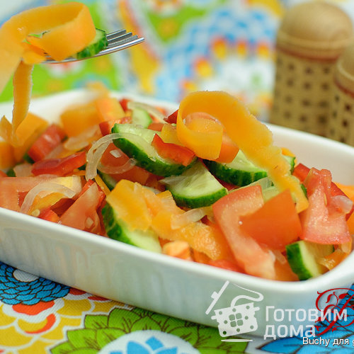 Овощной салат с маринованной морковью