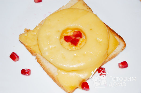 Бутерброд с ананасом и сыром фото к рецепту 3