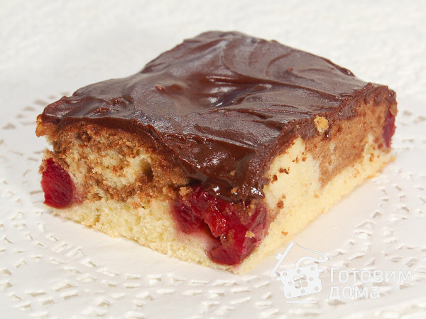 Кекс с вишнями (черешнями) и шоколадом фото к рецепту 10
