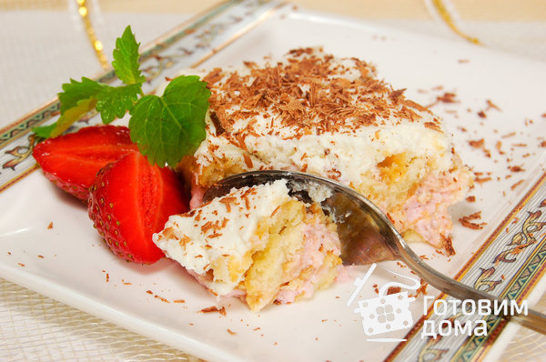 Творожный десерт с клубникой и печеньем фото к рецепту 12