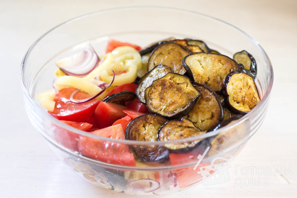Салат из баклажанов, болгарского перца и томатов фото к рецепту 2
