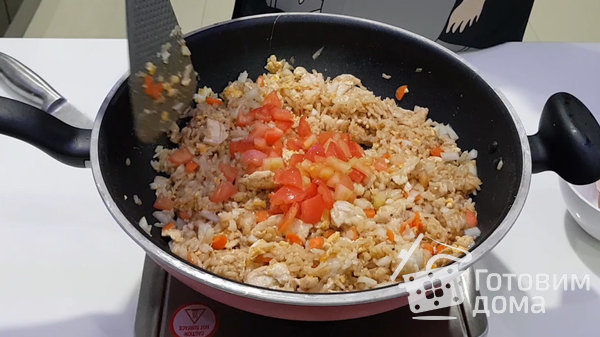 Као пад гай (Khao Pad Gai) Тайский жареный рис с курицей фото к рецепту 8