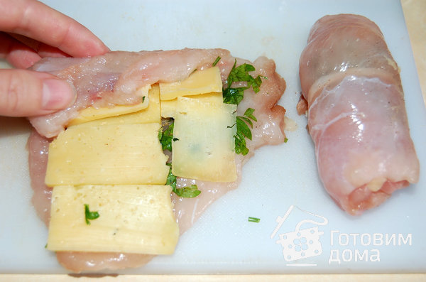 Рулетики из курицы с сыром и зеленью фото к рецепту 1