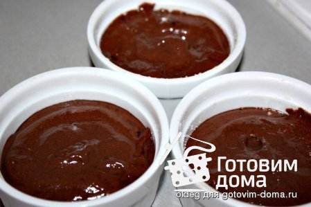 Шоколадное суфле с карамельным соусом фото к рецепту 2