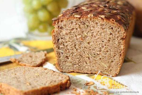 Хлеб с творогом и тыквенными семечками на ржаной закваске фото к рецепту 5