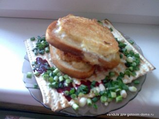 Горячие бутерброды  (яичница в хлебе)
