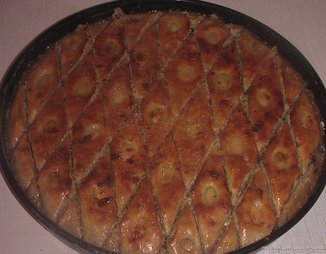 Пахлава ханская, трехцветная (из миндаля,фисташек и грецких орехов)