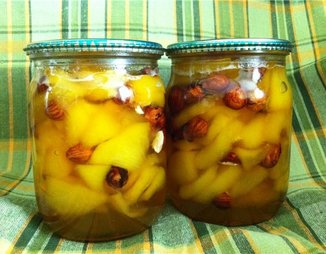 Варенье из персиков с орешками и мёдом