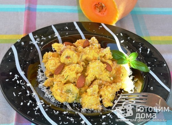 pasta in salsa di zucca e mandorle-Паста в тыквенном соусе фото к рецепту 5