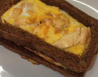 Бутерброд - сэндвич с курицей и яйцом