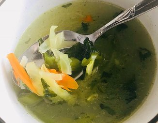 Овощной суп на курином бульоне из минимума ингредиентов
