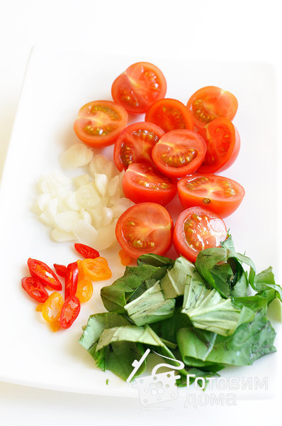 Перец, запеченный с помидорами и тунцом фото к рецепту 3