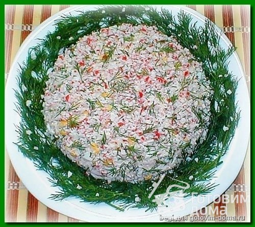 Крабовый салат с рисом и укропом фото к рецепту 2