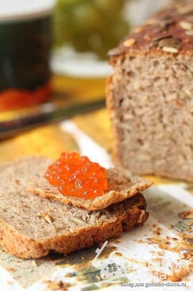 Хлеб с творогом и тыквенными семечками на ржаной закваске фото к рецепту 6