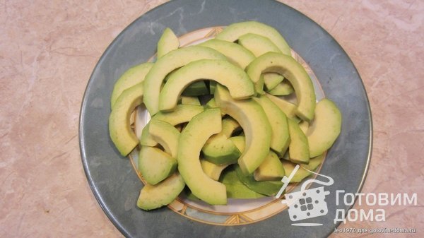 Салат из креветок с авокадо и листовым салатом фото к рецепту 2