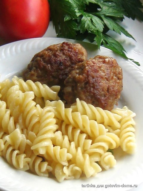 макарошки с котлетами.jpg