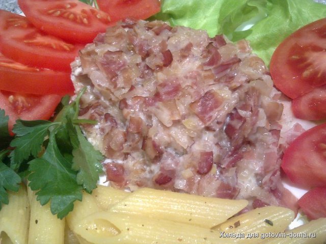 Треска, запеченная с копченой грудинкой.jpg