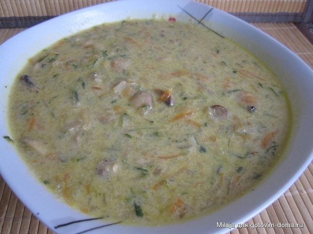 Суп сырный с грибами и кабачками.JPG