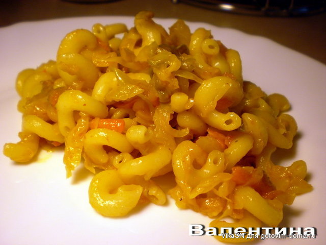 Макарони з тушеною капустою.jpg