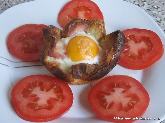 31.10. Хлебные корзинки с беконом и яйцом.jpg