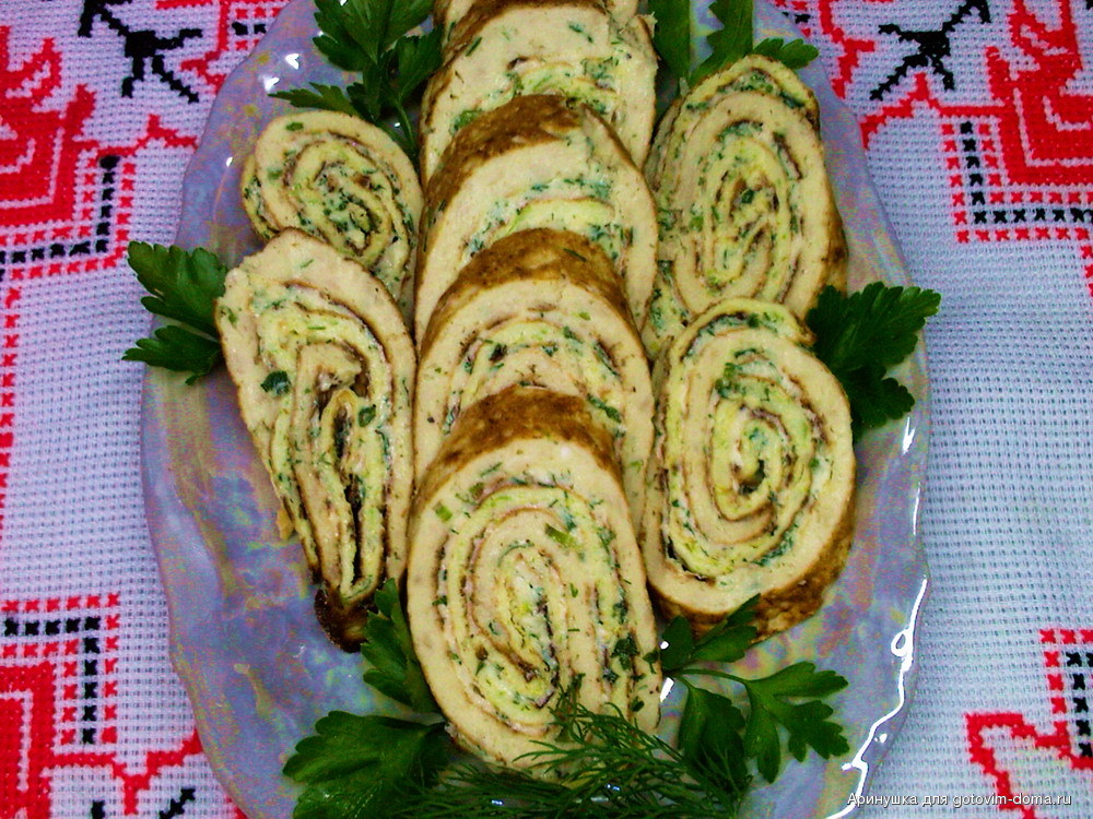 Рулетики из блинчиков с курицей закусочные