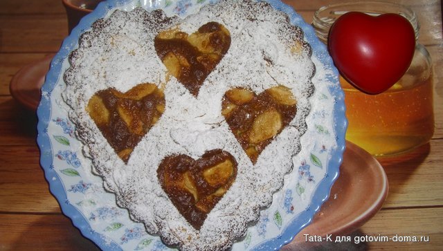 Шарлотка медовая с присыпкой2.JPG