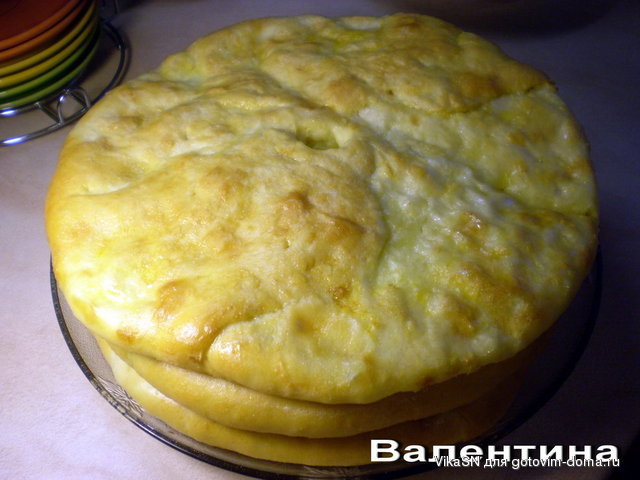 Пироги осетинські з картоплею та сиром 1.jpg