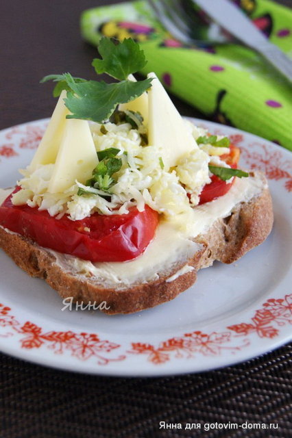 Smørrebrød - Бутерброд с яйцом и сыром.jpg