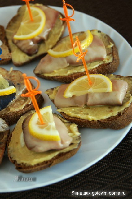 Канапэ с молоками из селедки.jpg